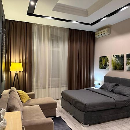 Vip - Дві Спальні Метро Хрещатик Лютеранська 3 Kiew Exterior foto