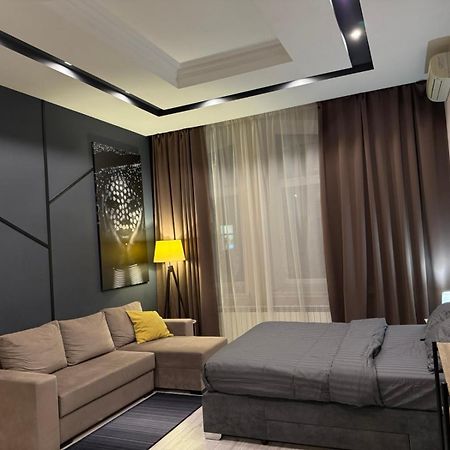 Vip - Дві Спальні Метро Хрещатик Лютеранська 3 Kiew Exterior foto