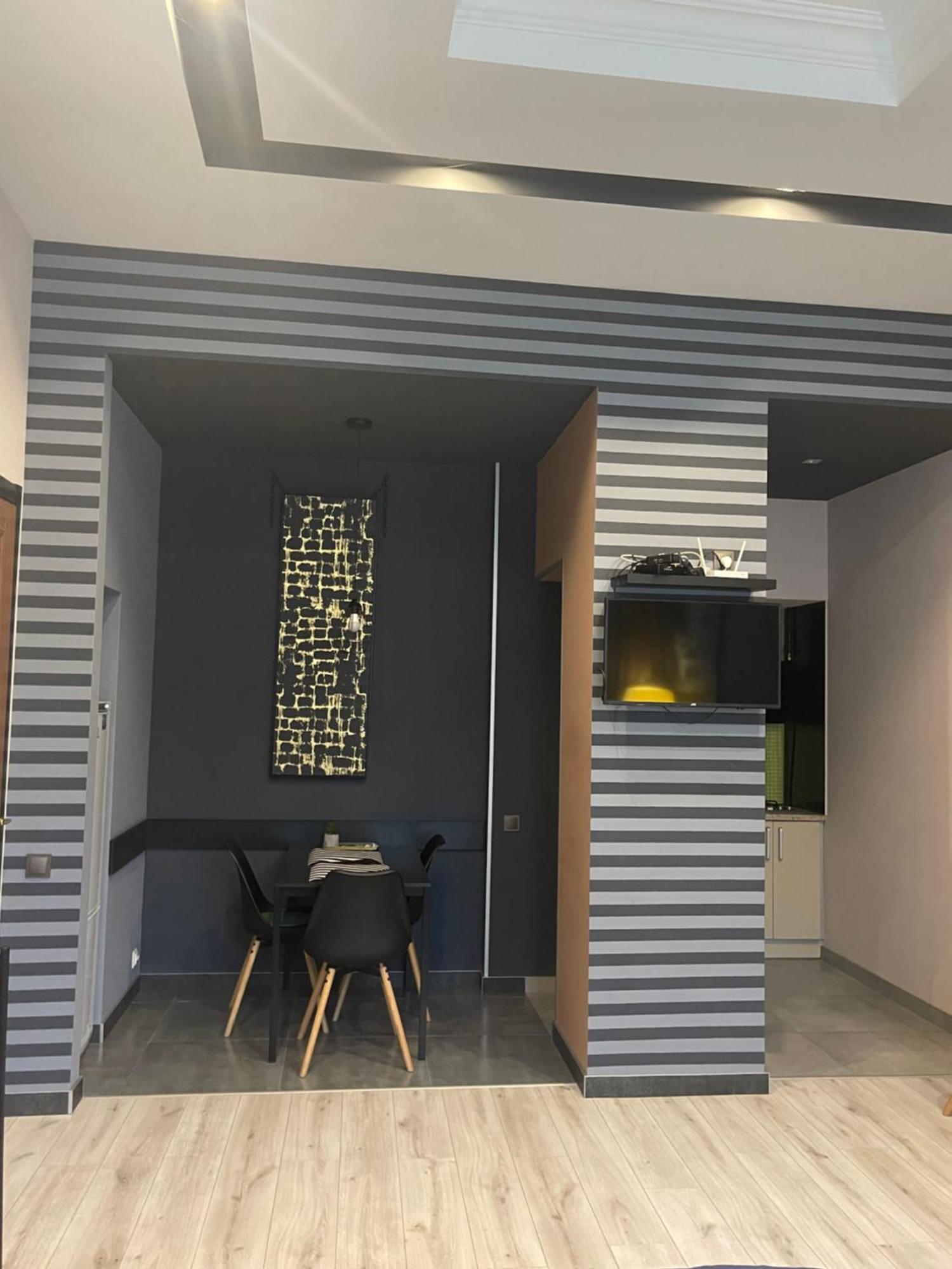 Vip - Дві Спальні Метро Хрещатик Лютеранська 3 Kiew Exterior foto